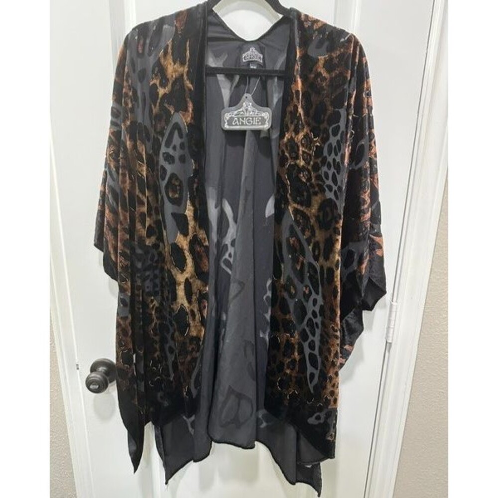 NWT Angie Velvet Burnout Poncho Leopard Animal Print One Size Devore Texture